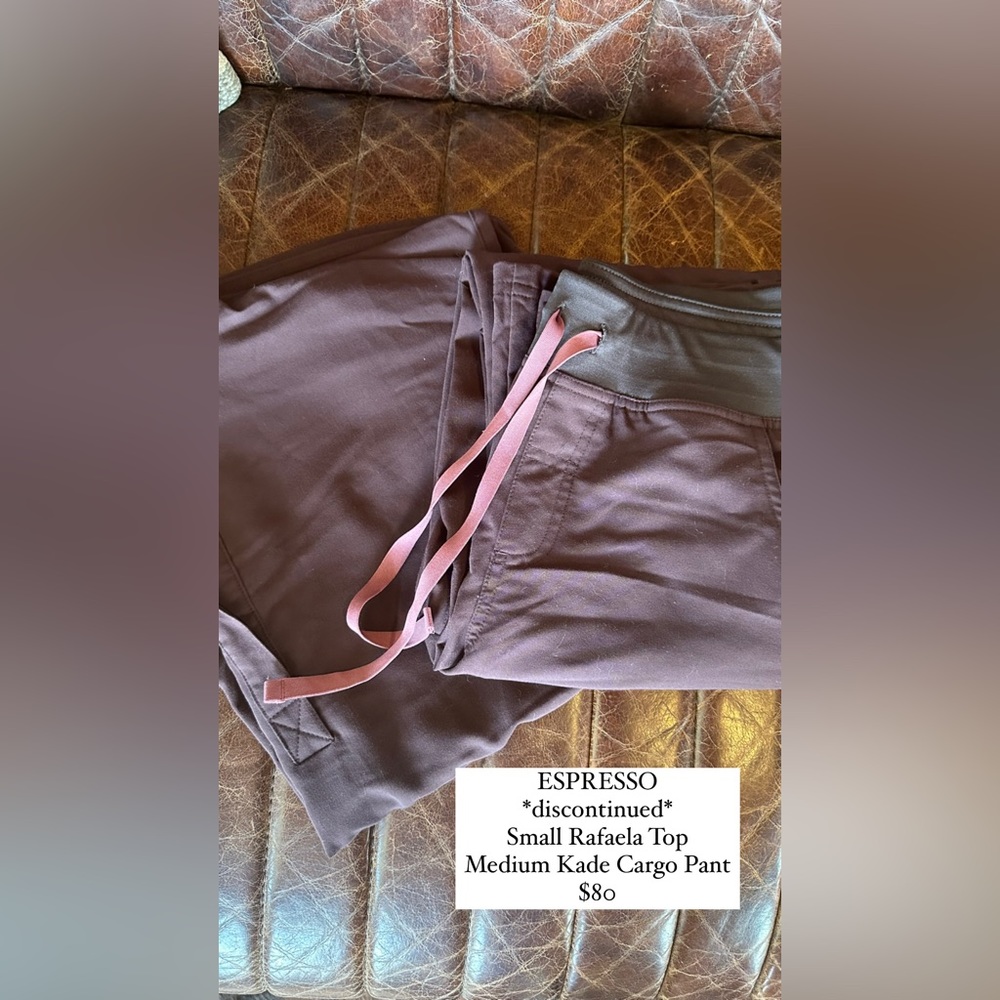 Figs scrubs, used excellent condition! Washed, disinfected and hung to dry